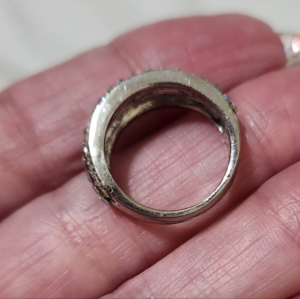 Sparkly Ring - Picture 4 of 4